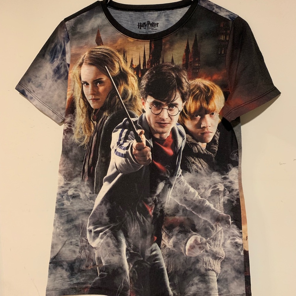 Unisex Harry Potter and the Deathly Hallows tee
